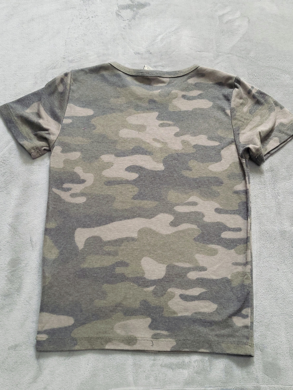 Urban Outfitters Kids Camo NYC Star Tee - Green - Picture 2 of 4
